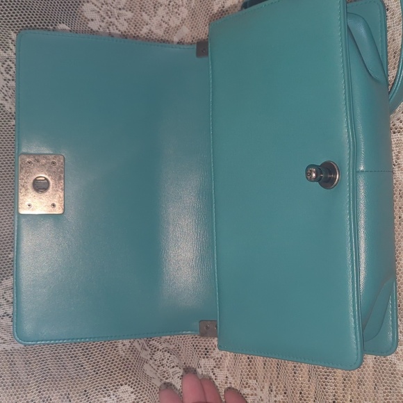 Chanel Boy Bag Turquoise Quilted Lambskin Authentic Rare Like New - Picture 7 of 12